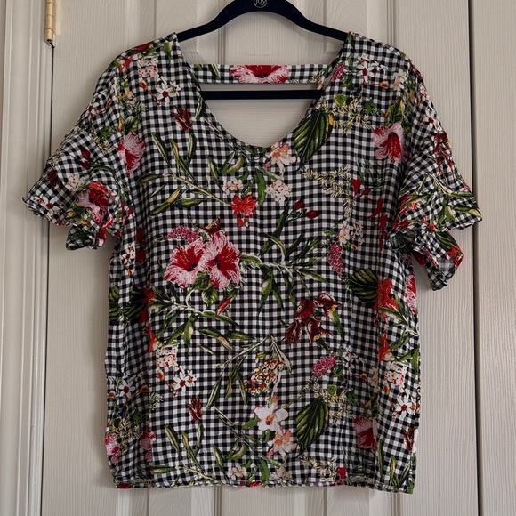 Signature Studio Tops - Signature Studio Women’s Top – Size XL